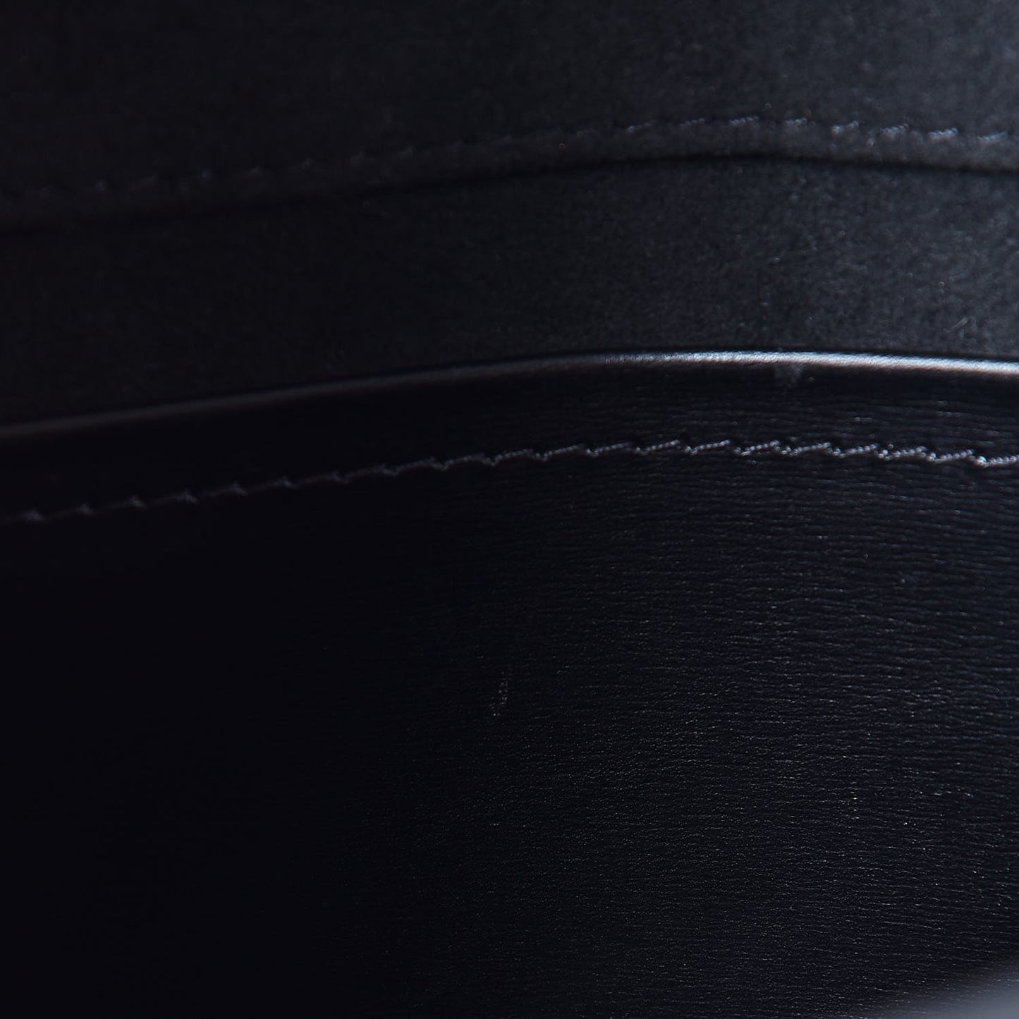 Calfskin Pochette Louise GM Black