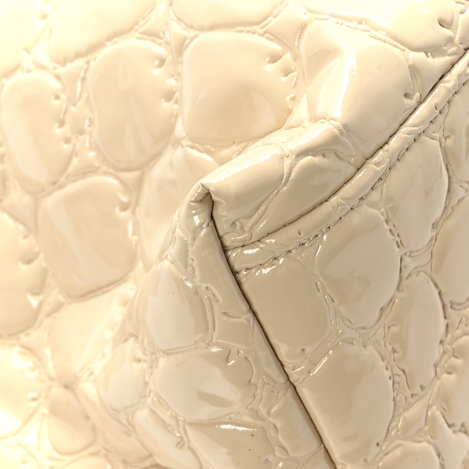 Miu Miu Vernice Alligator Embossed Shoulder Bag Sabbia 9 of 11