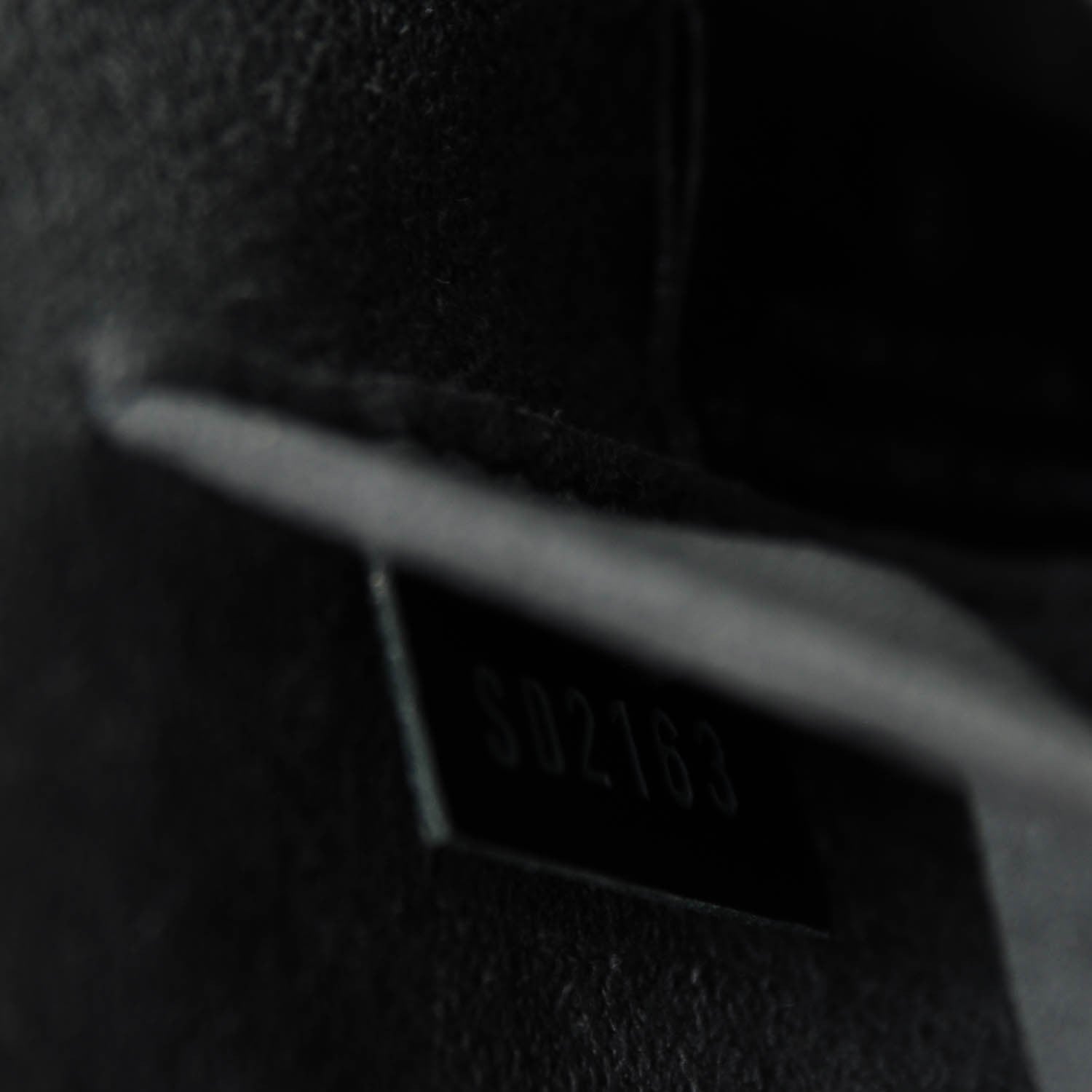 Louis Vuitton Epi Alma BB Black 7 of 8