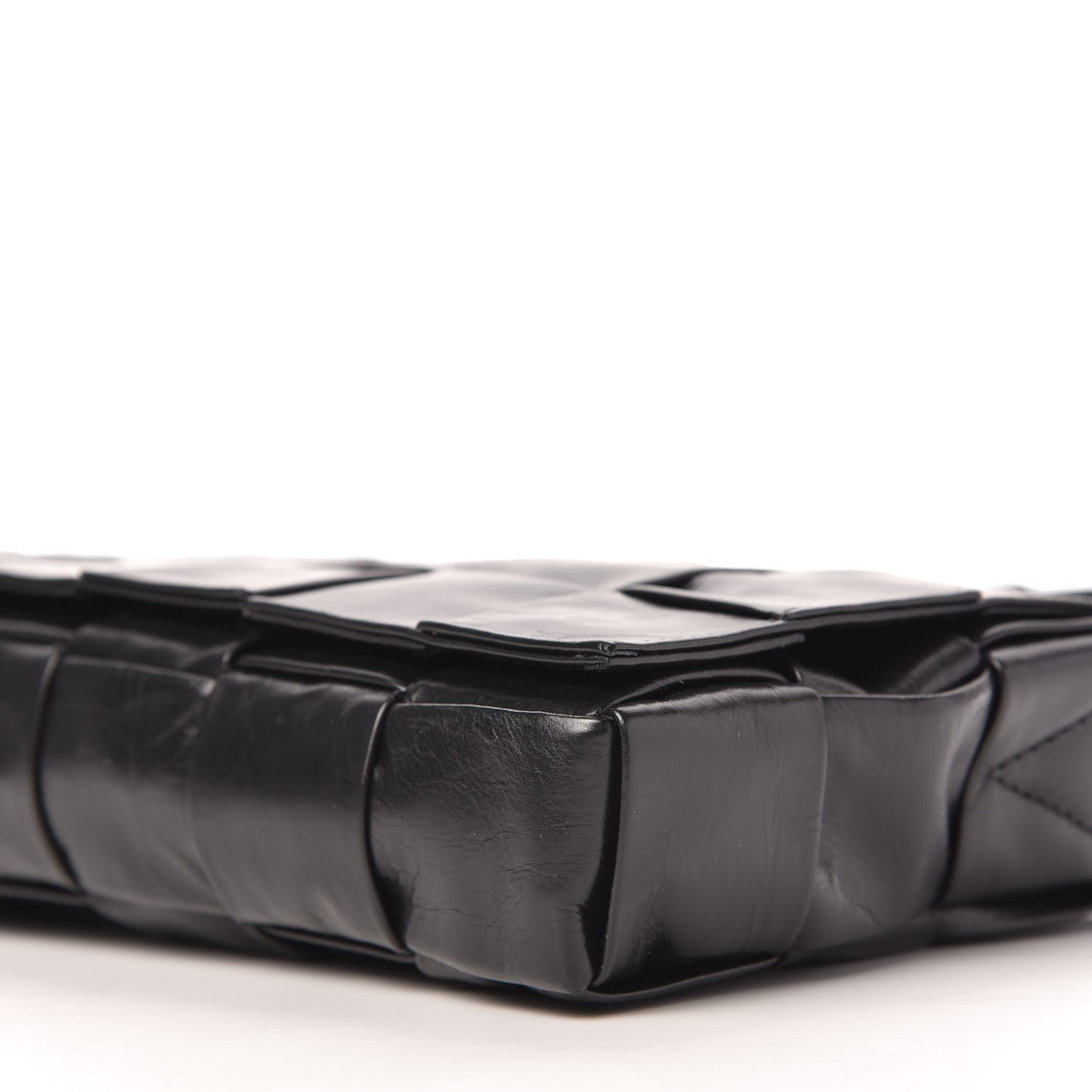 Paper Calfskin Intrecciato Stretch Cassette Black