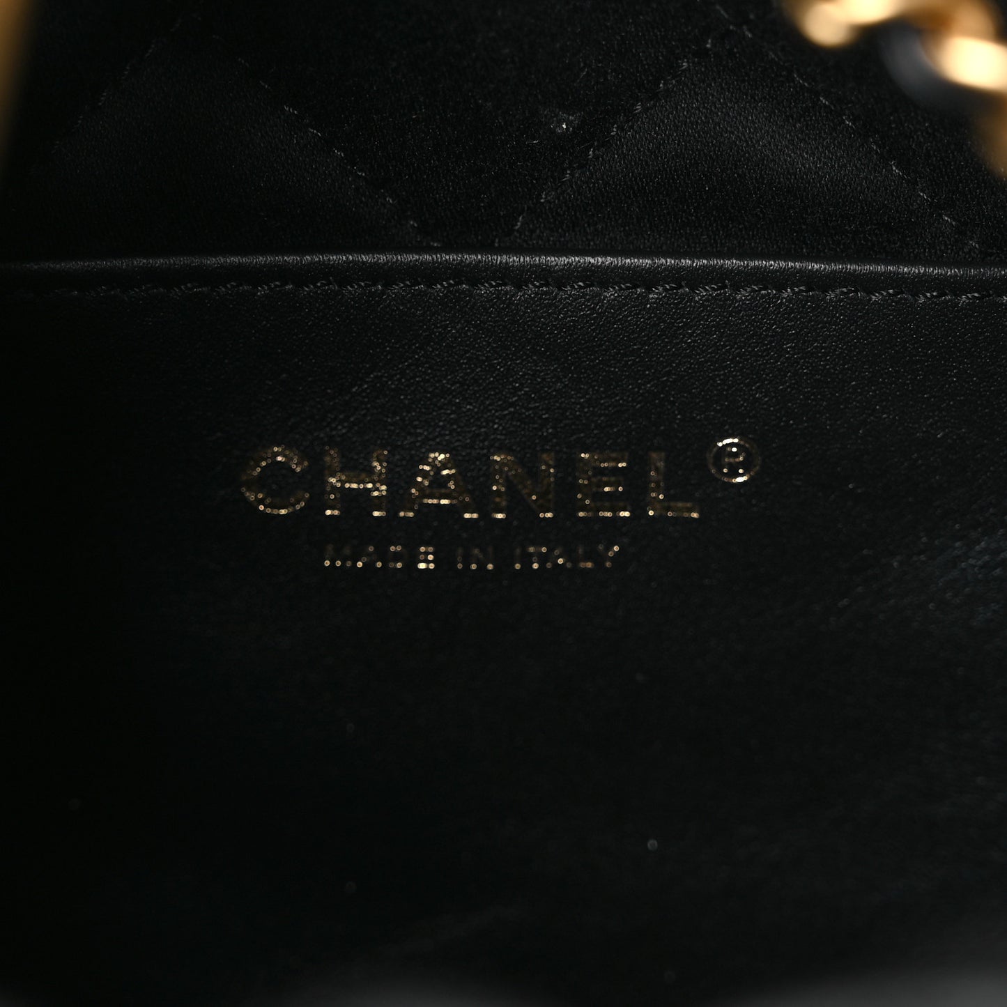 Shiny Crumpled Calfskin Quilted Pearl Mini Chanel 22 Black