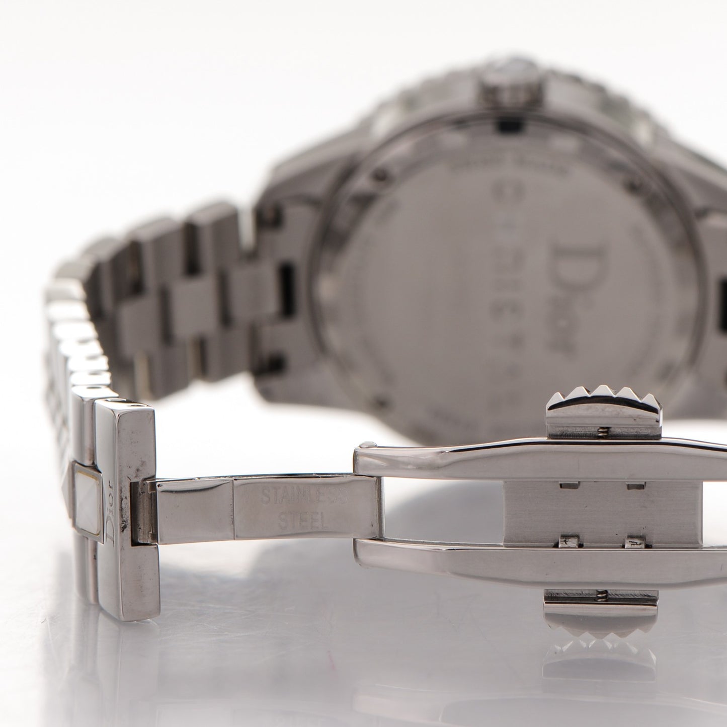 Stainless Steel Diamond Sapphire 33mm Christal Quartz Watch White