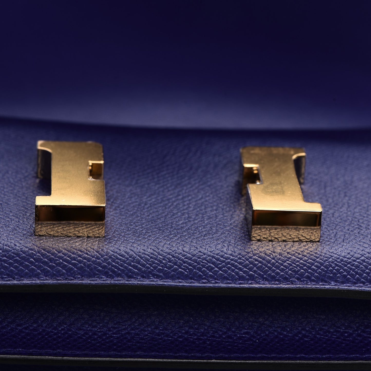 Epsom Constance 18 Bleu Electrique