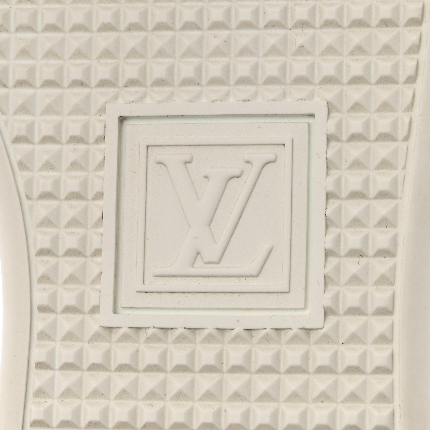 Louis Vuitton Patent Monogram Frontrow Sneakers 38.5 7 of 10
