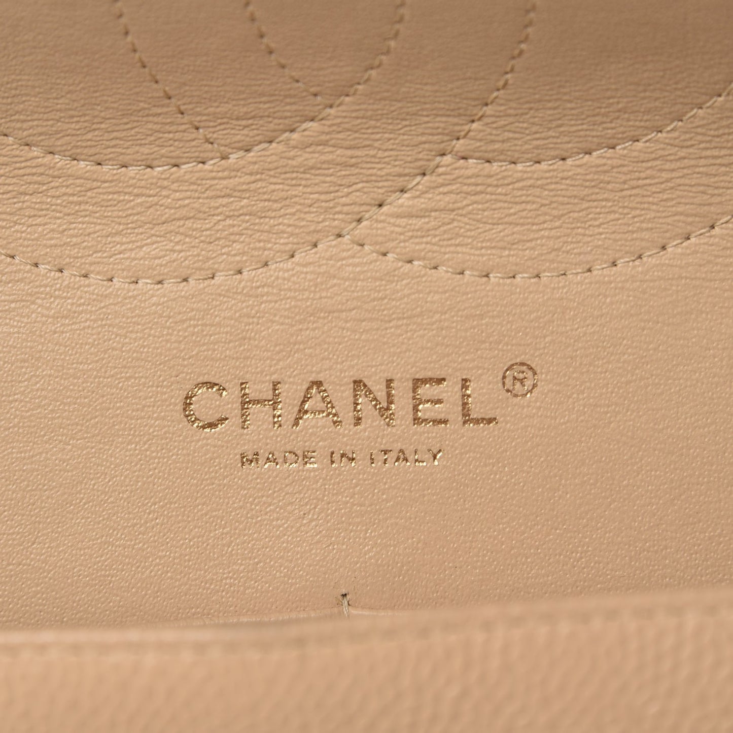 Caviar Quilted Jumbo Double Flap Beige Clair