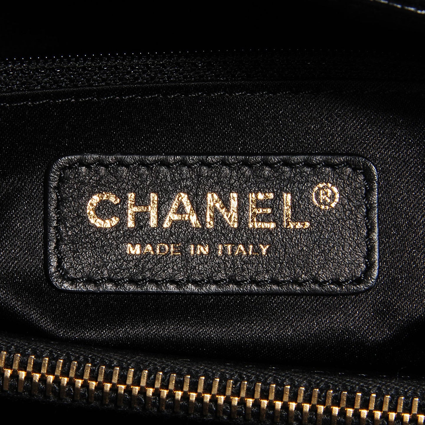Caviar Grand Shopping Tote GST Black