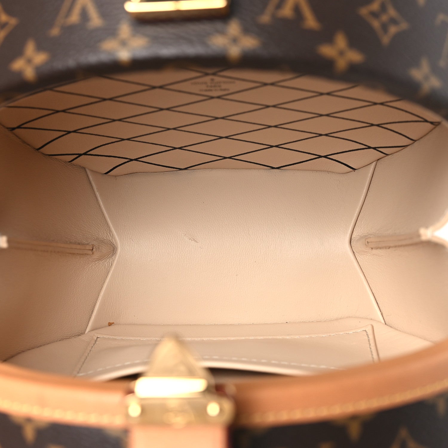 Louis Vuitton Monogram Petite Boite Chapeau 5 of 9