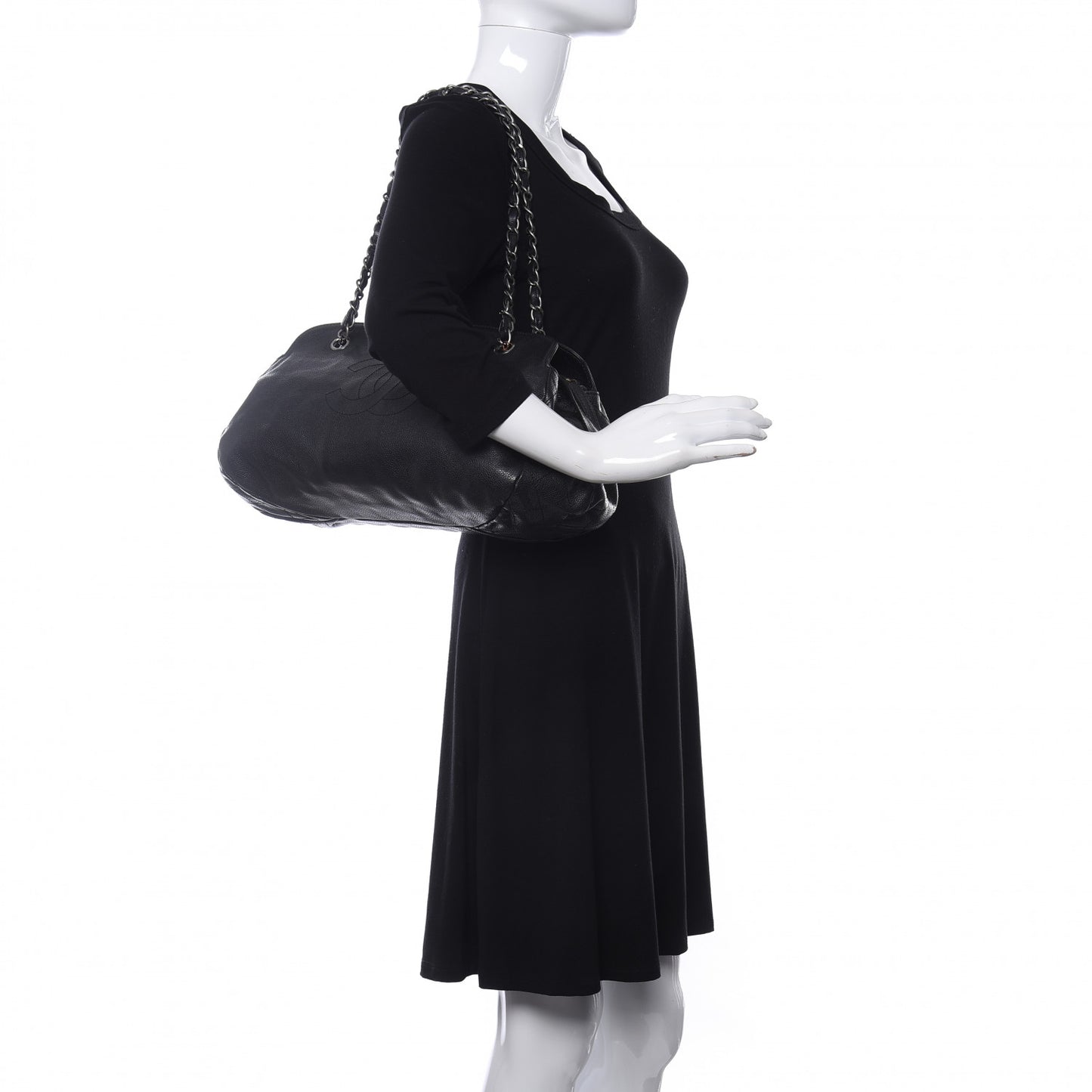 Caviar 31 CC Shoulder Bag Black