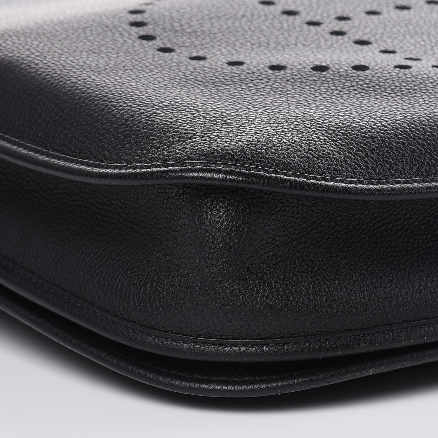 Taurillon Clemence Evelyne II TGM Black