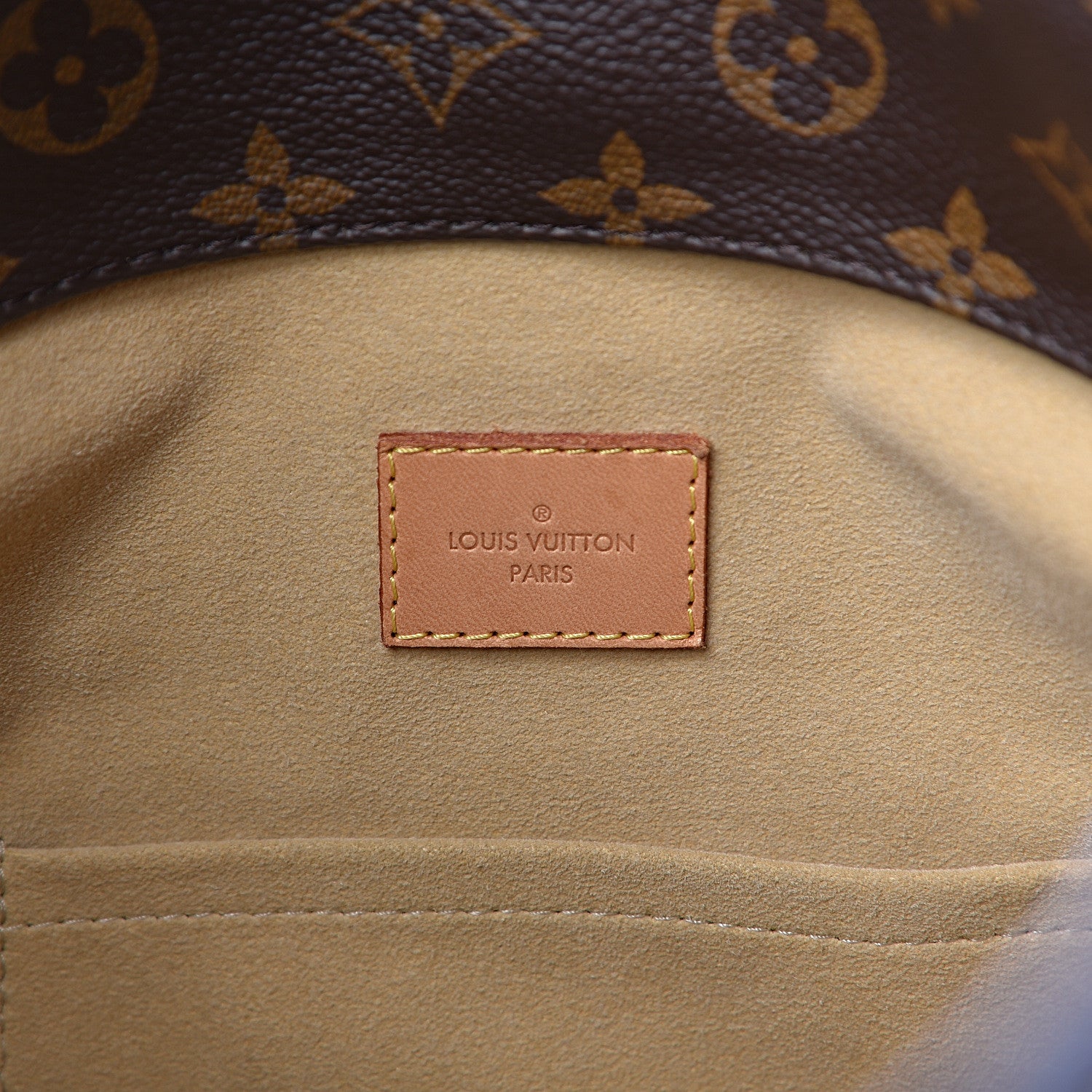 Louis Vuitton Monogram Artsy MM 5 of 10