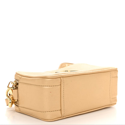 Marc Jacobs Pearlized Supple Natural Grain Calfskin The Softshot 21 Bag Gold 3 of 11
