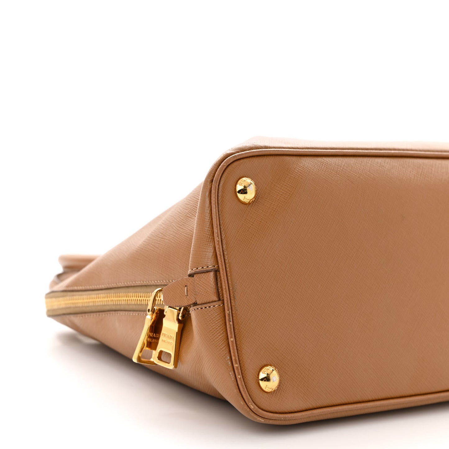 Saffiano Lux Medium Promenade Tote Caramel
