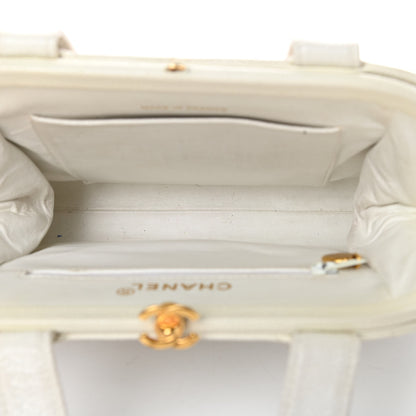Chanel Caviar Quilted Kisslock Frame Bag White 5 of 18