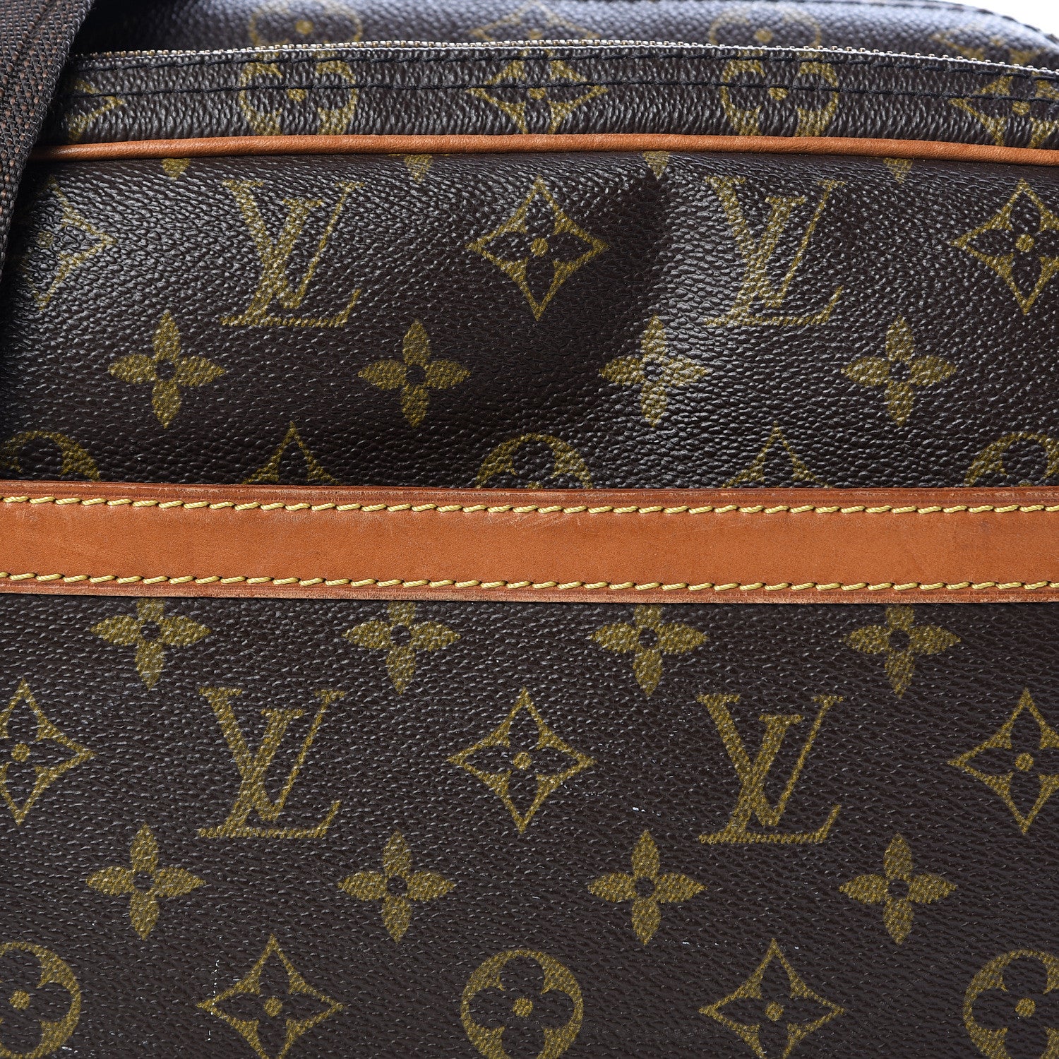 Louis Vuitton Monogram Reporter PM 8 of 10