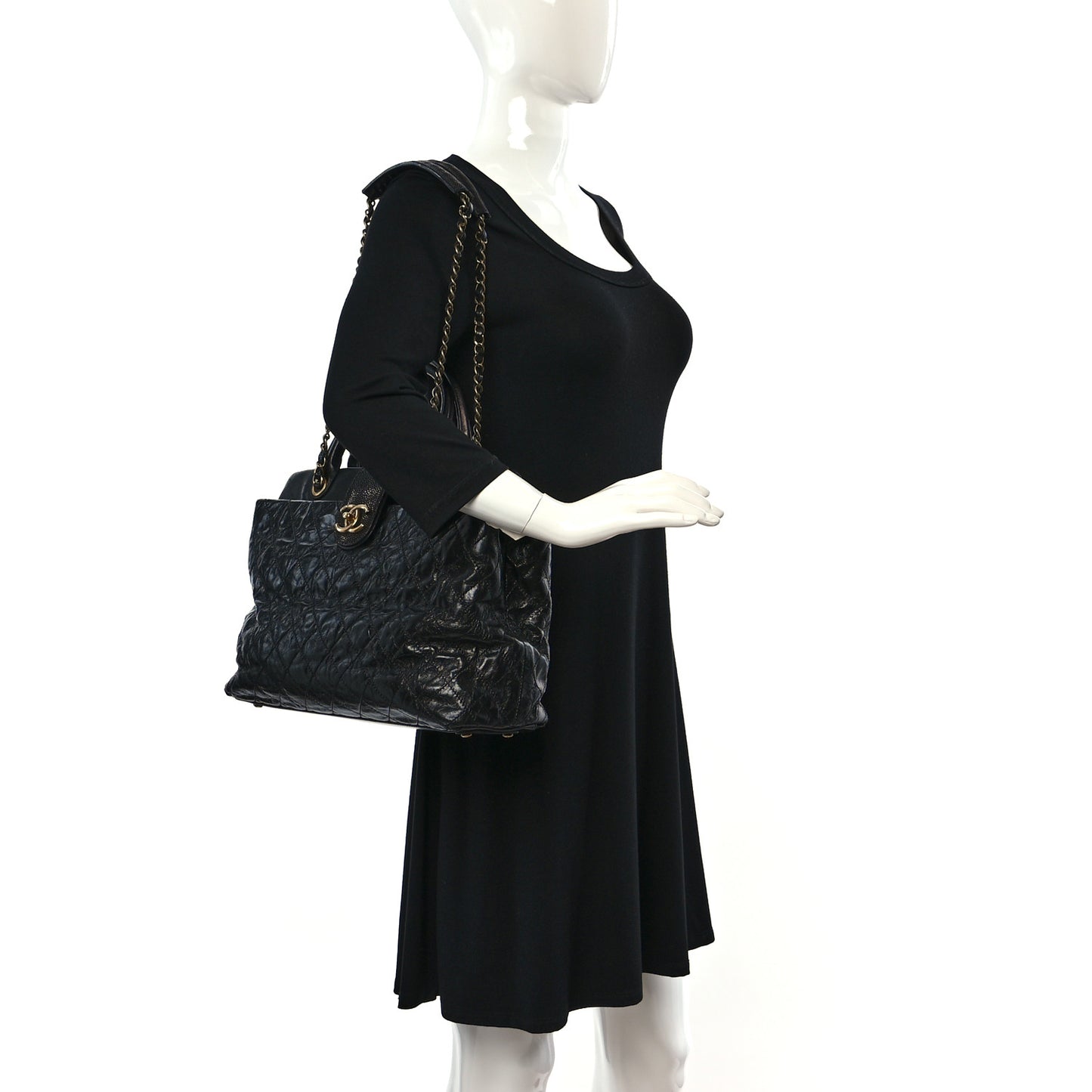 Glazed Calfskin Stingray Large Bindi CC Tote Black