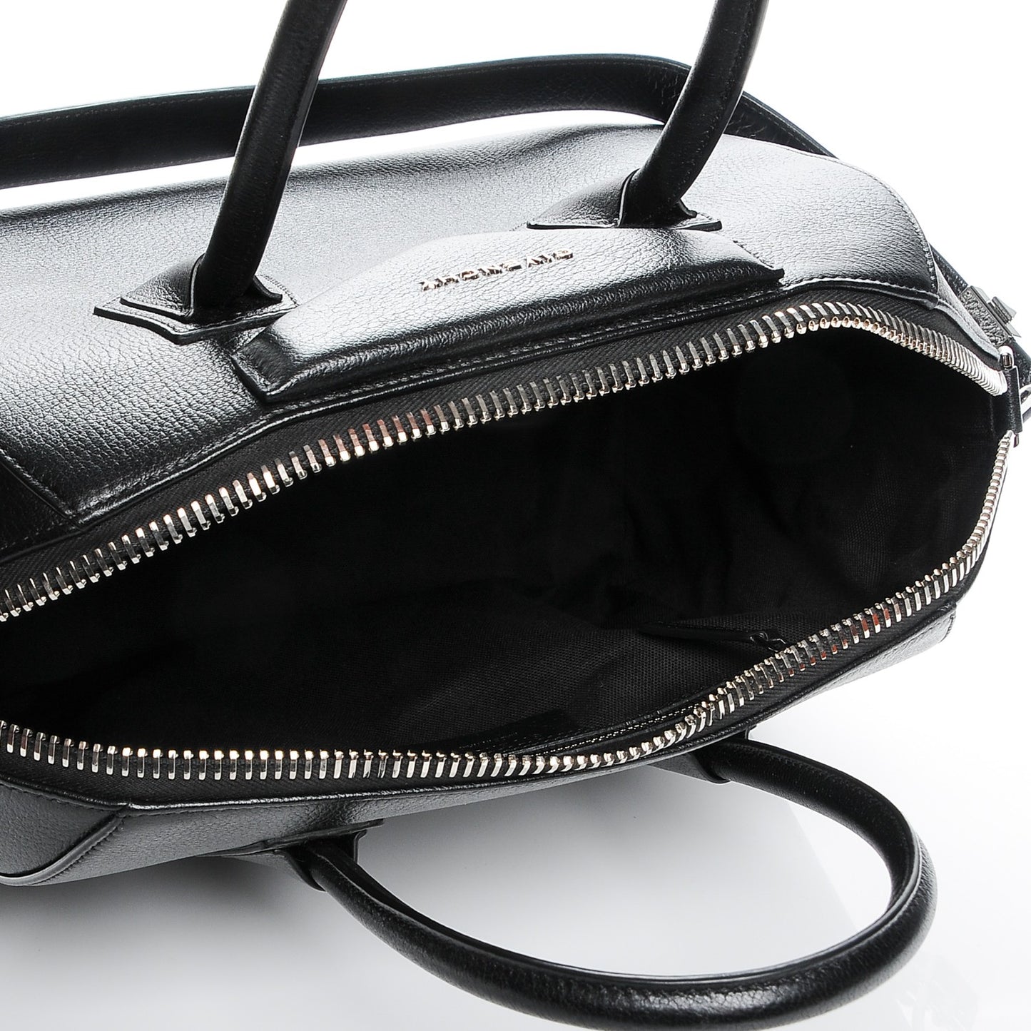 Sugar Goatskin Medium Antigona Black