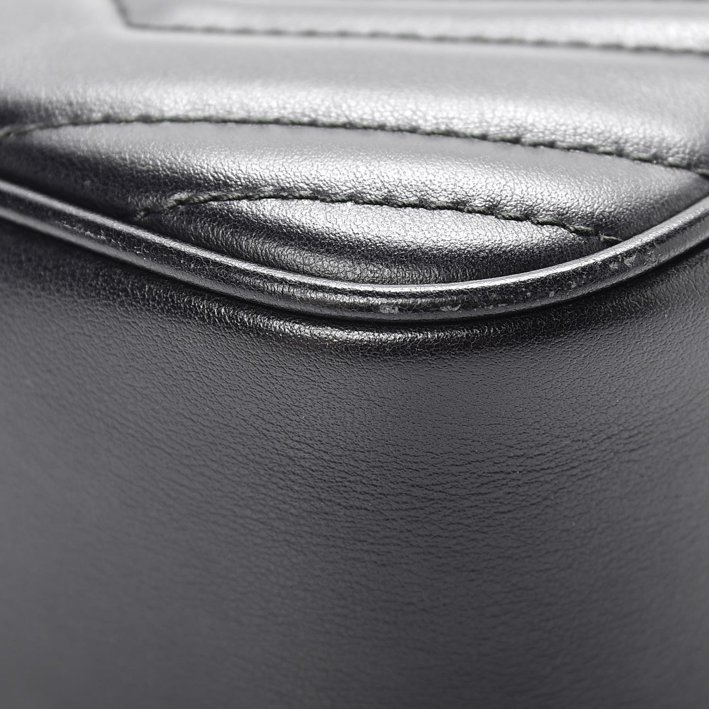 Calfskin Matelasse Small GG Marmont Chain Shoulder Bag Black