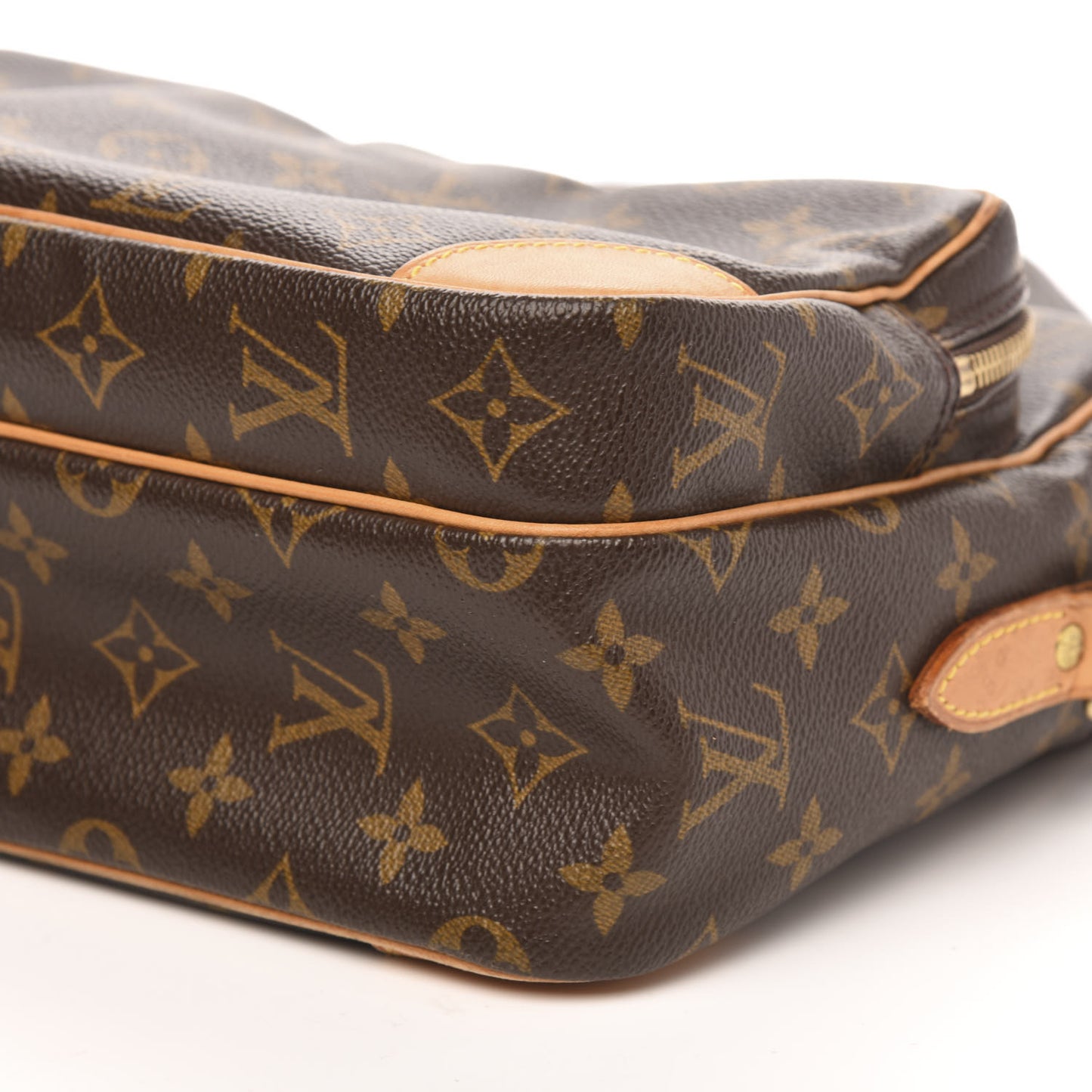 Monogram Nil 28