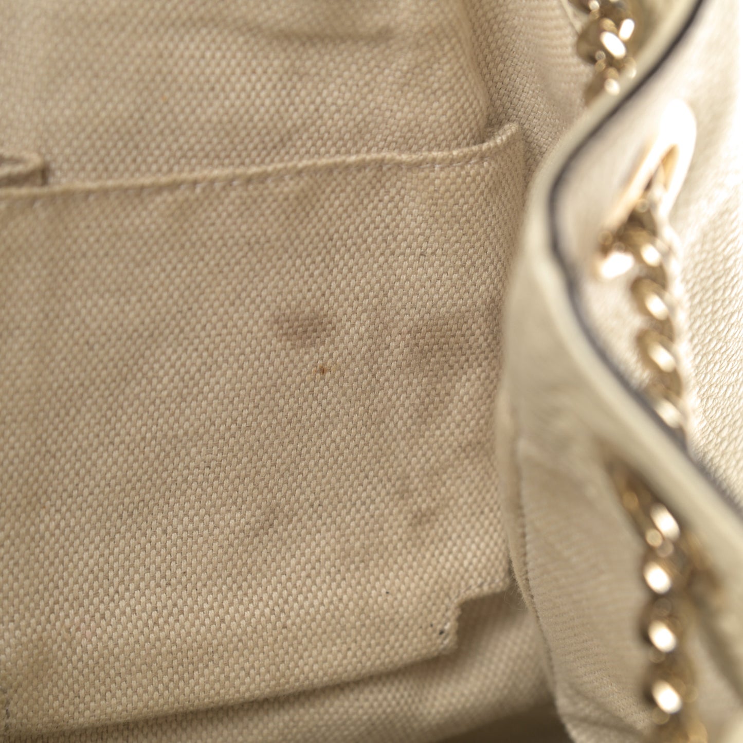 Pebbled Calfskin Medium Soho Chain Shoulder Bag Off White