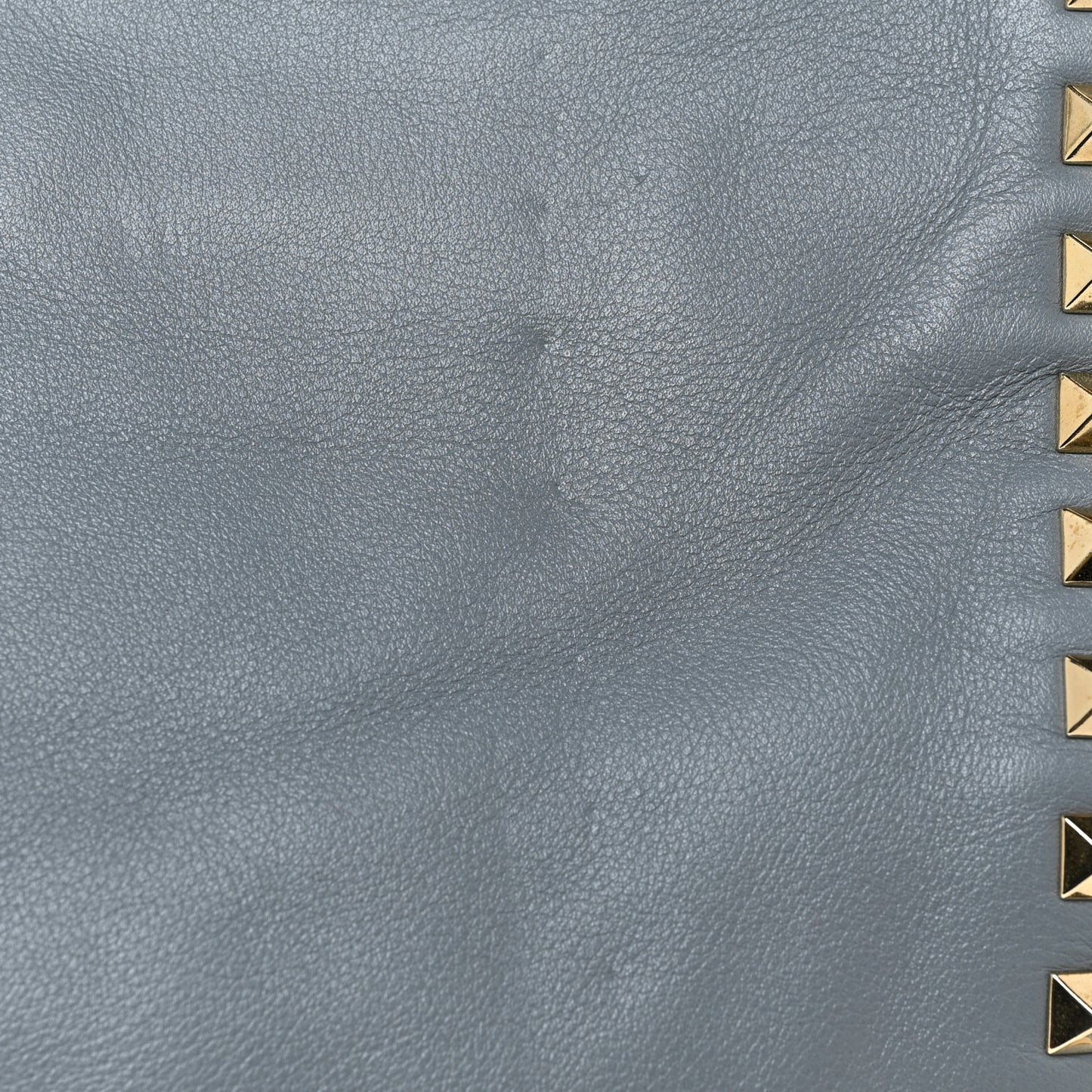 Vitello Medium Rockstud Tote London Stone