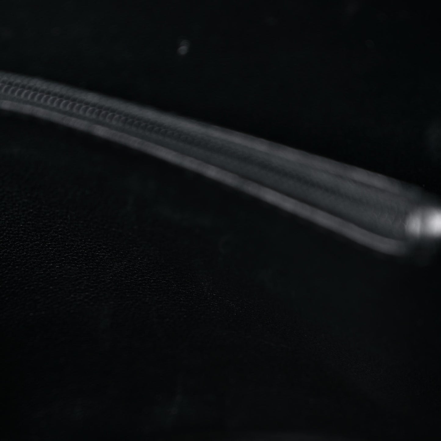 Caviar Quilted Medium CC Filigree Vanity Case White Black