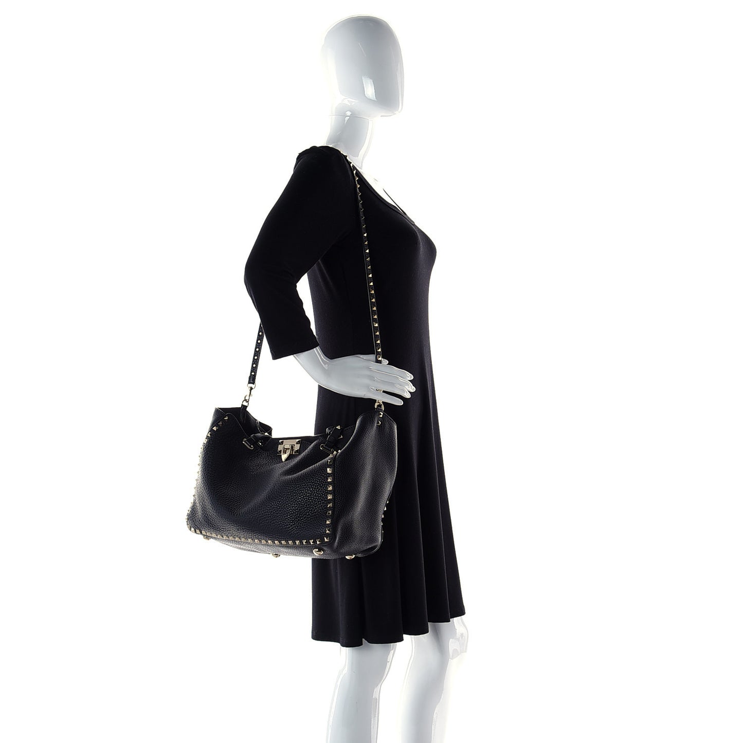 Pebbled Calfskin Medium Rockstud Tote Black