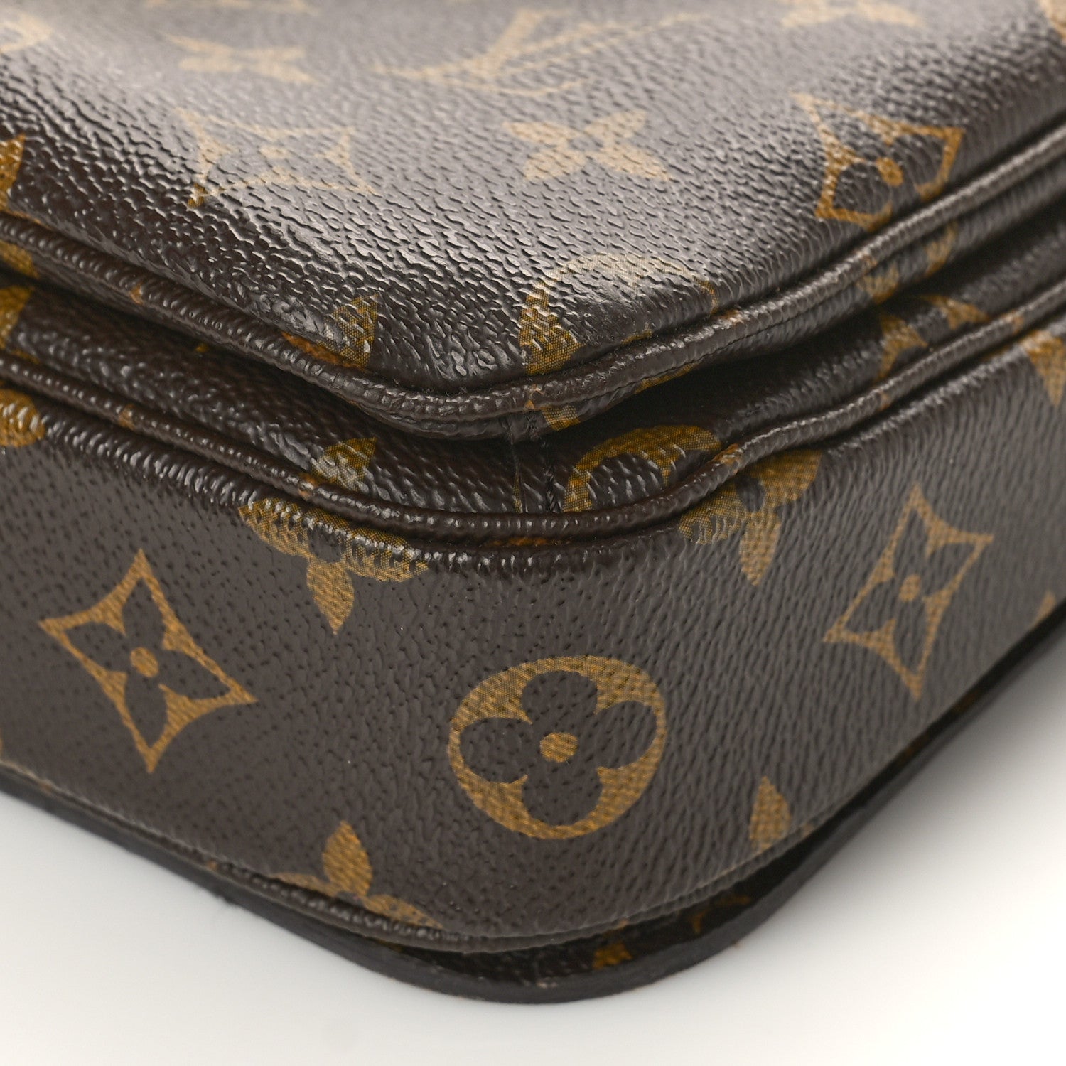Louis Vuitton Monogram Pochette Metis 8 of 12
