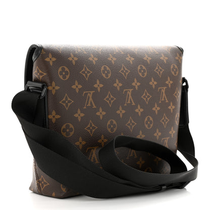 Louis Vuitton Monogram Macassar Magnetic Messenger 3 of 9