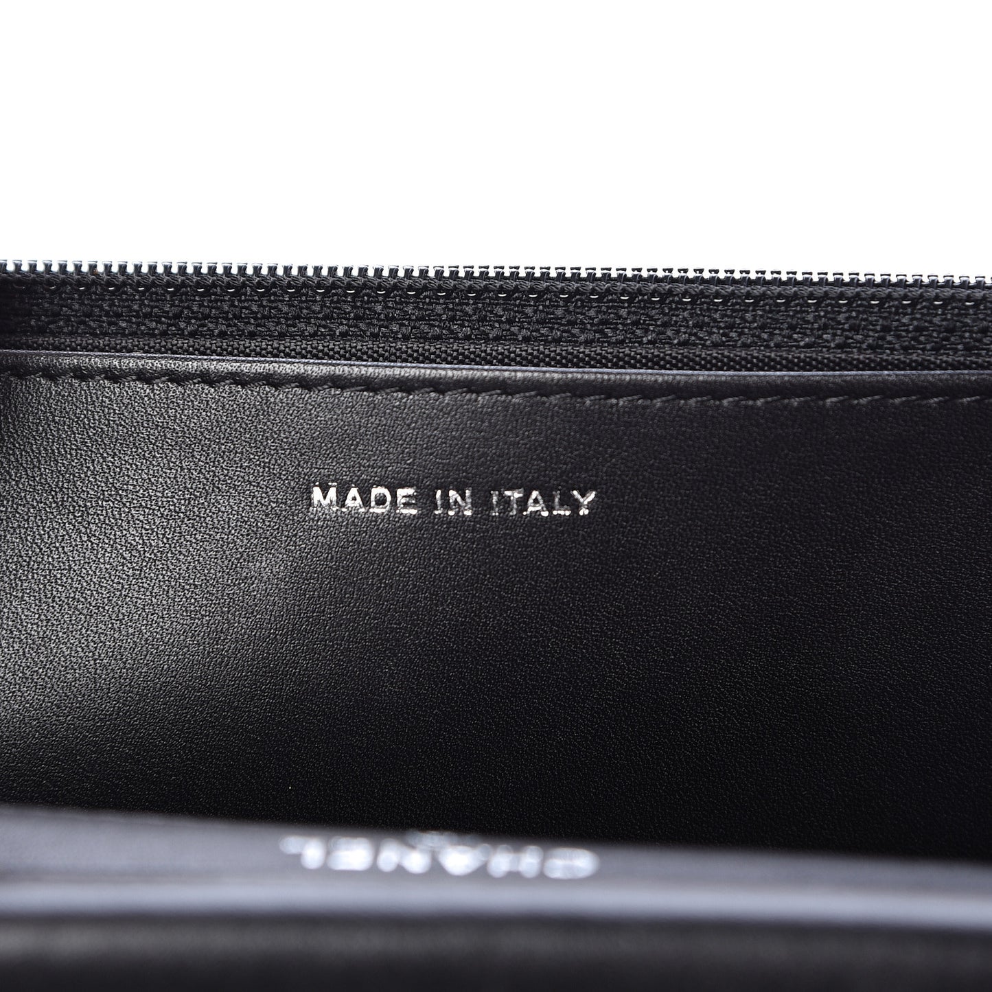 Lambskin Embossed Lax Wallet On Chain WOC Black