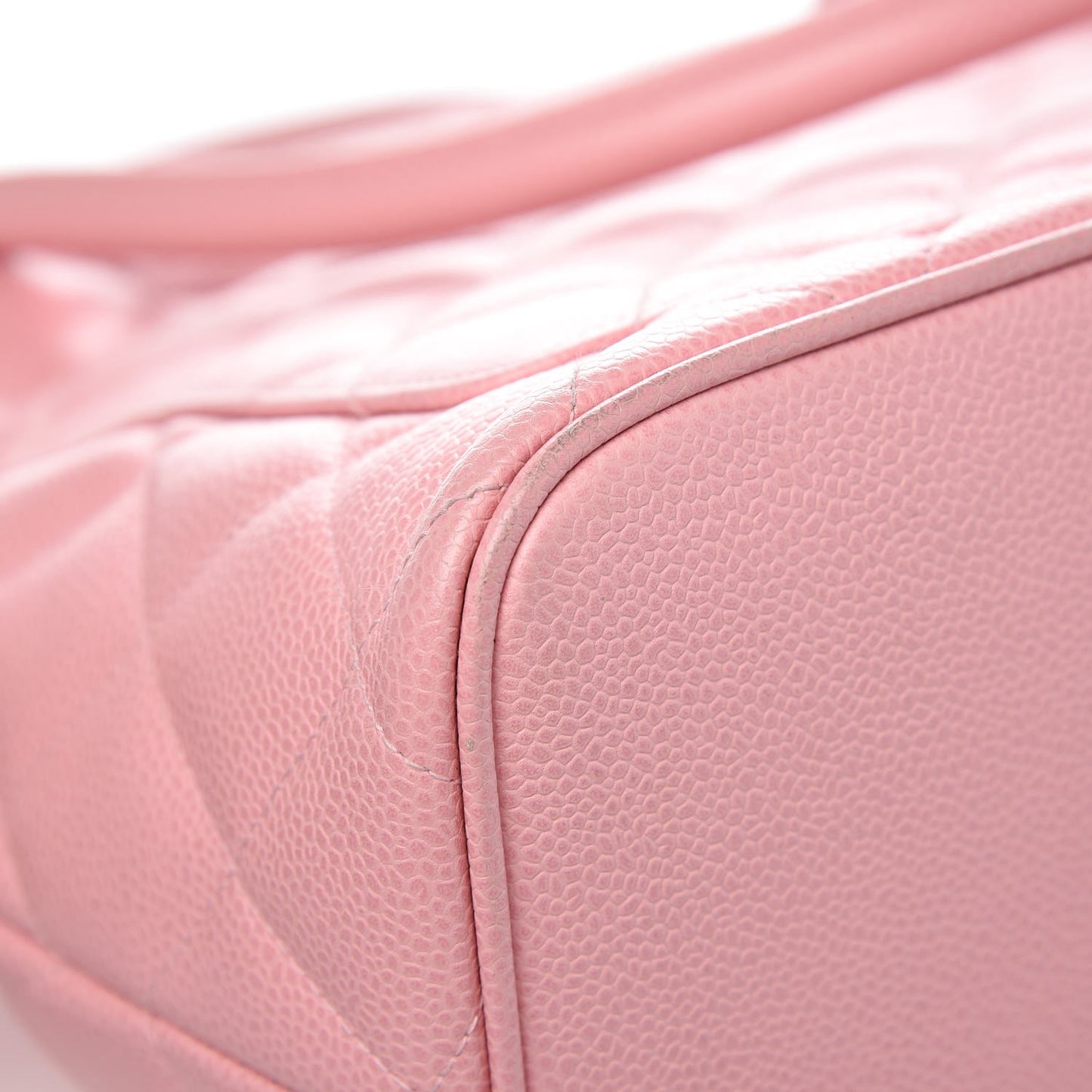 Caviar Quilted Medallion Tote Light Pink