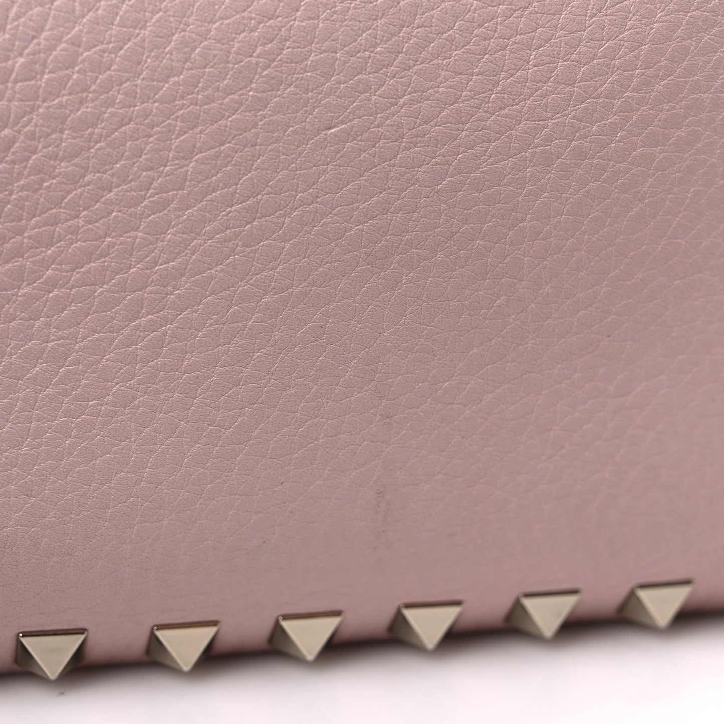 Pebbled Calfskin Rockstud Camera Crossbody Bag Poudre