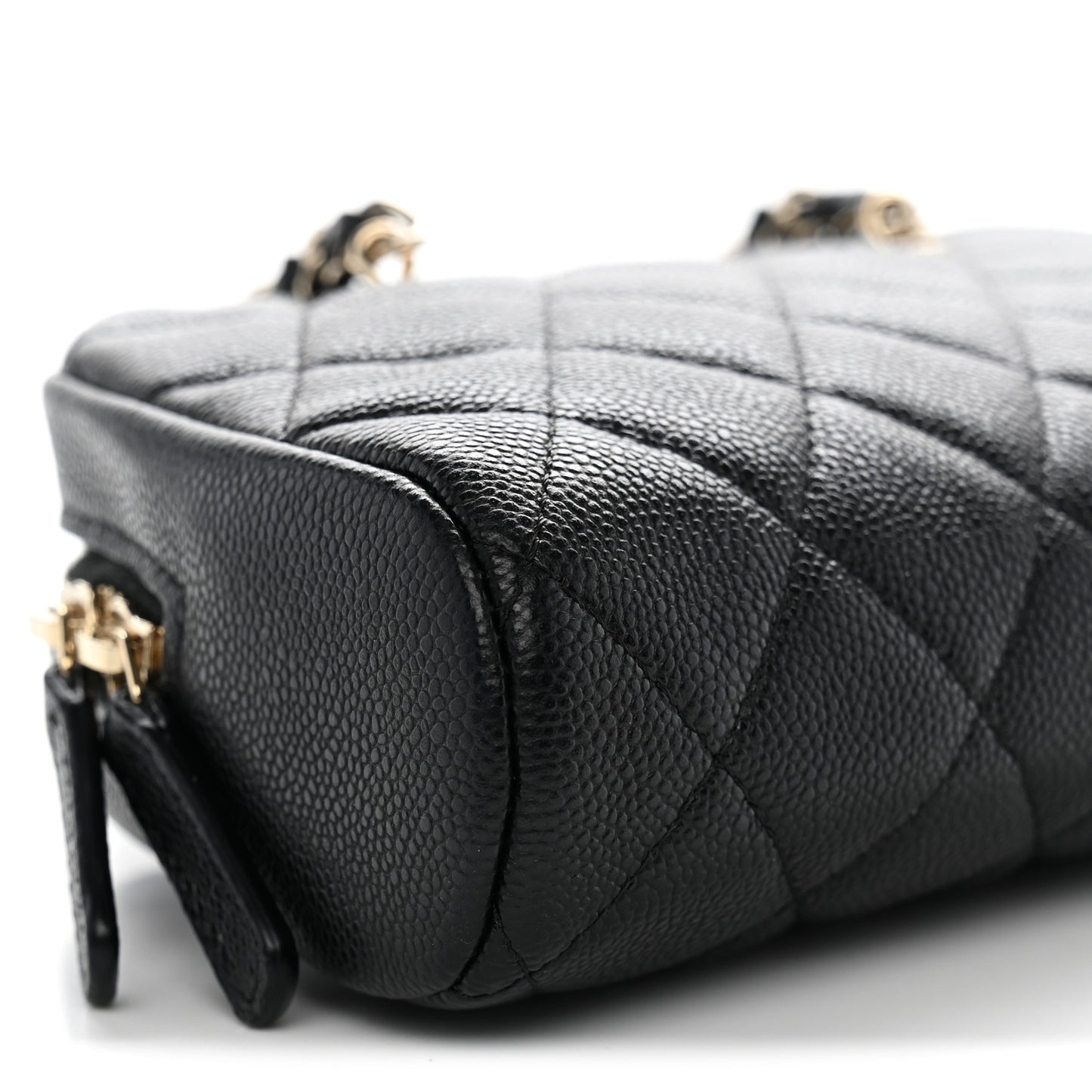Caviar Quilted Clutch With Chain Black
