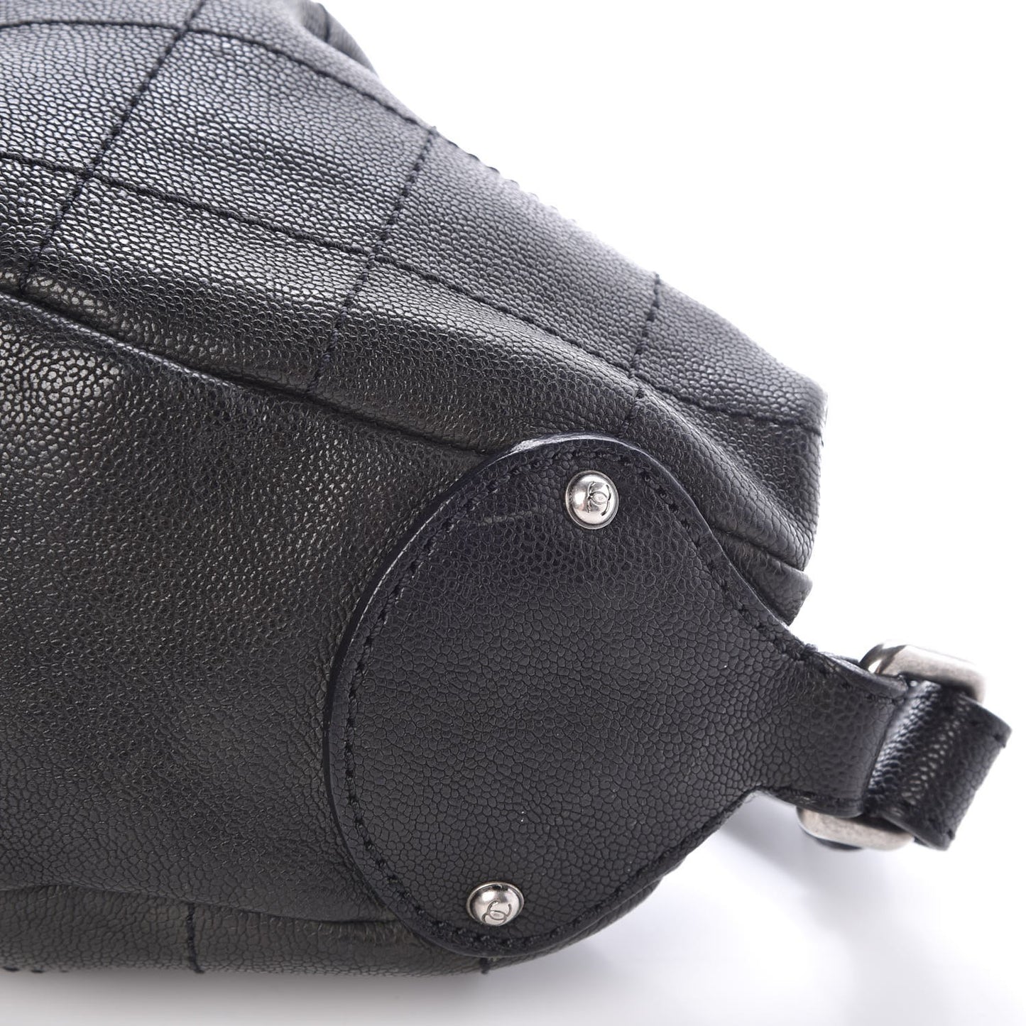 Caviar Stitched Outdoor Ligne Hobo Black