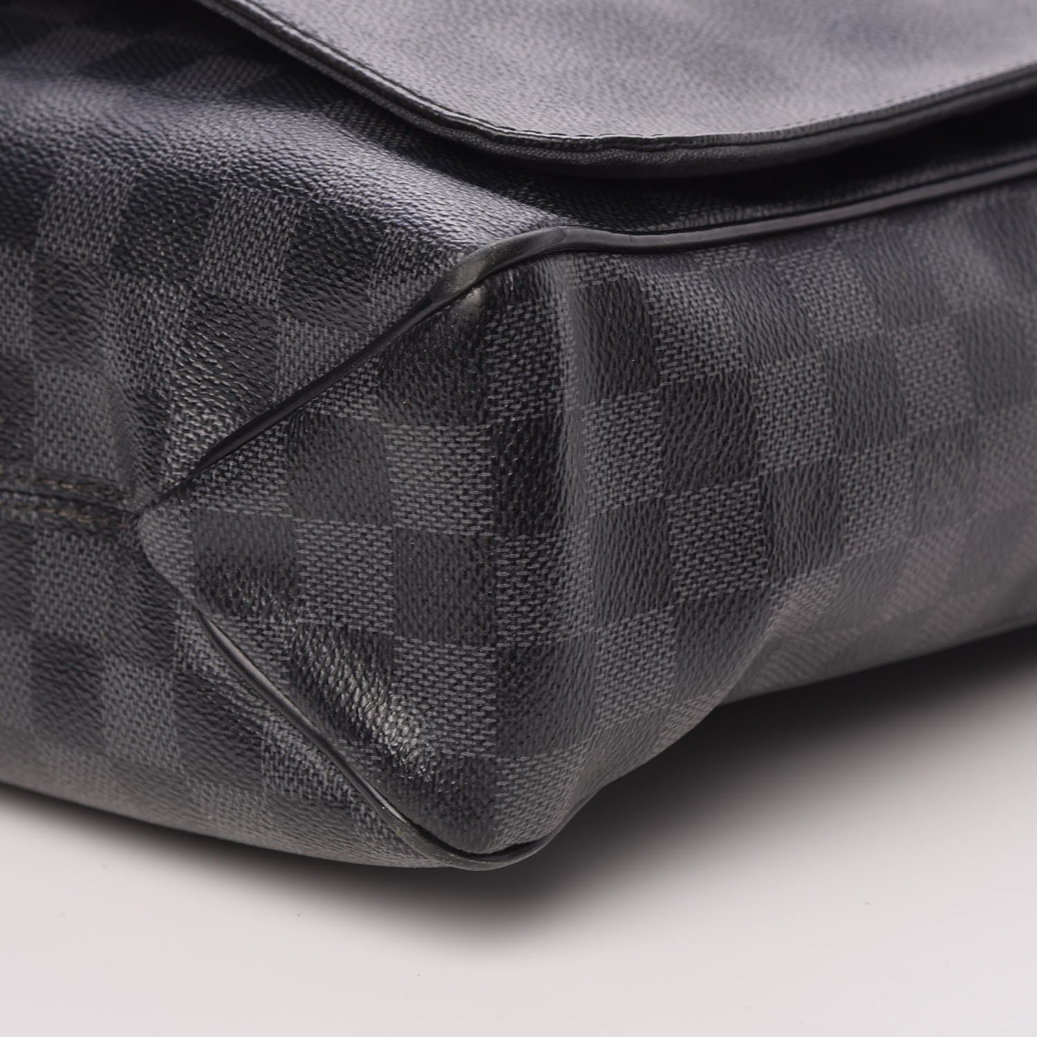 Louis Vuitton Damier Graphite District GM 15 of 15