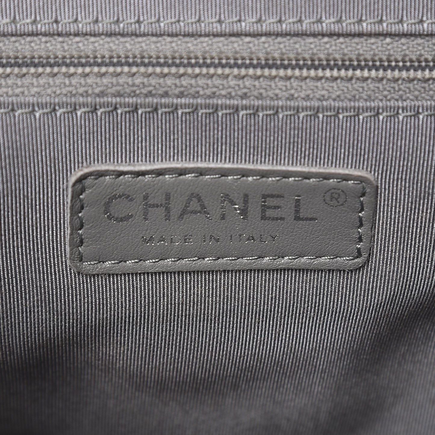 Washed Lambskin Quilted Medium Chain Around Messenger Black