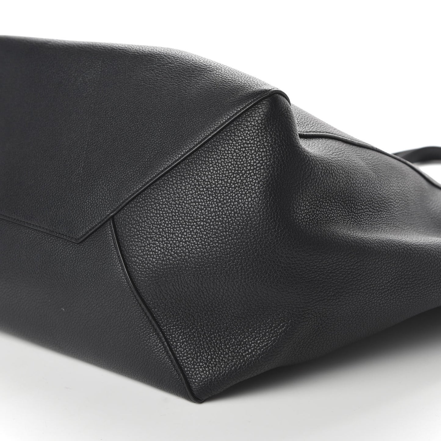 Soft Grained Calfskin Medium Belt Cabas Phantom Black