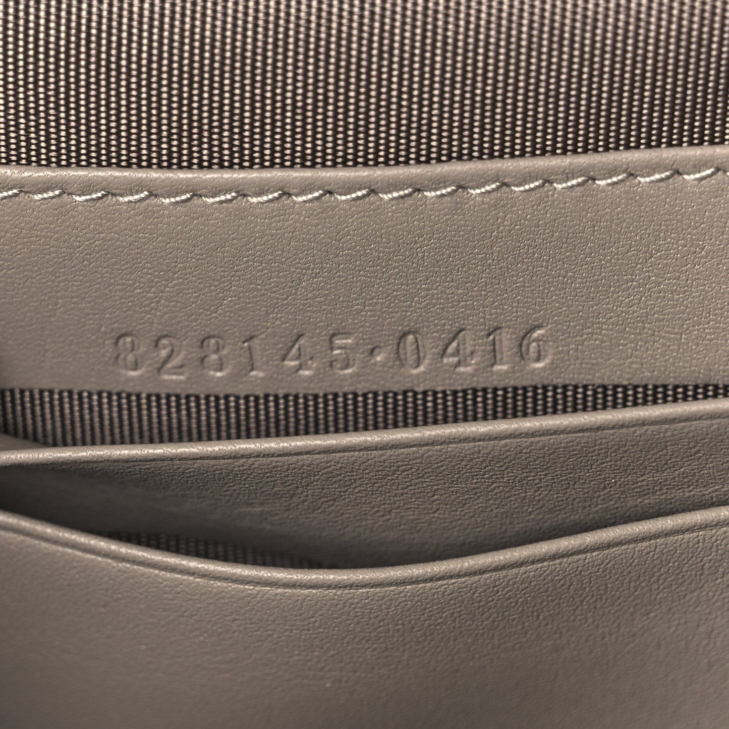 Calfskin Gucci 73 Clutch Dove Grey