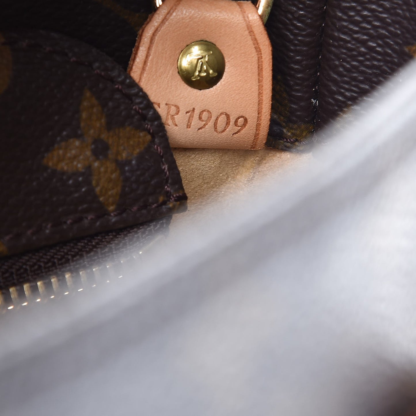 Monogram Luco