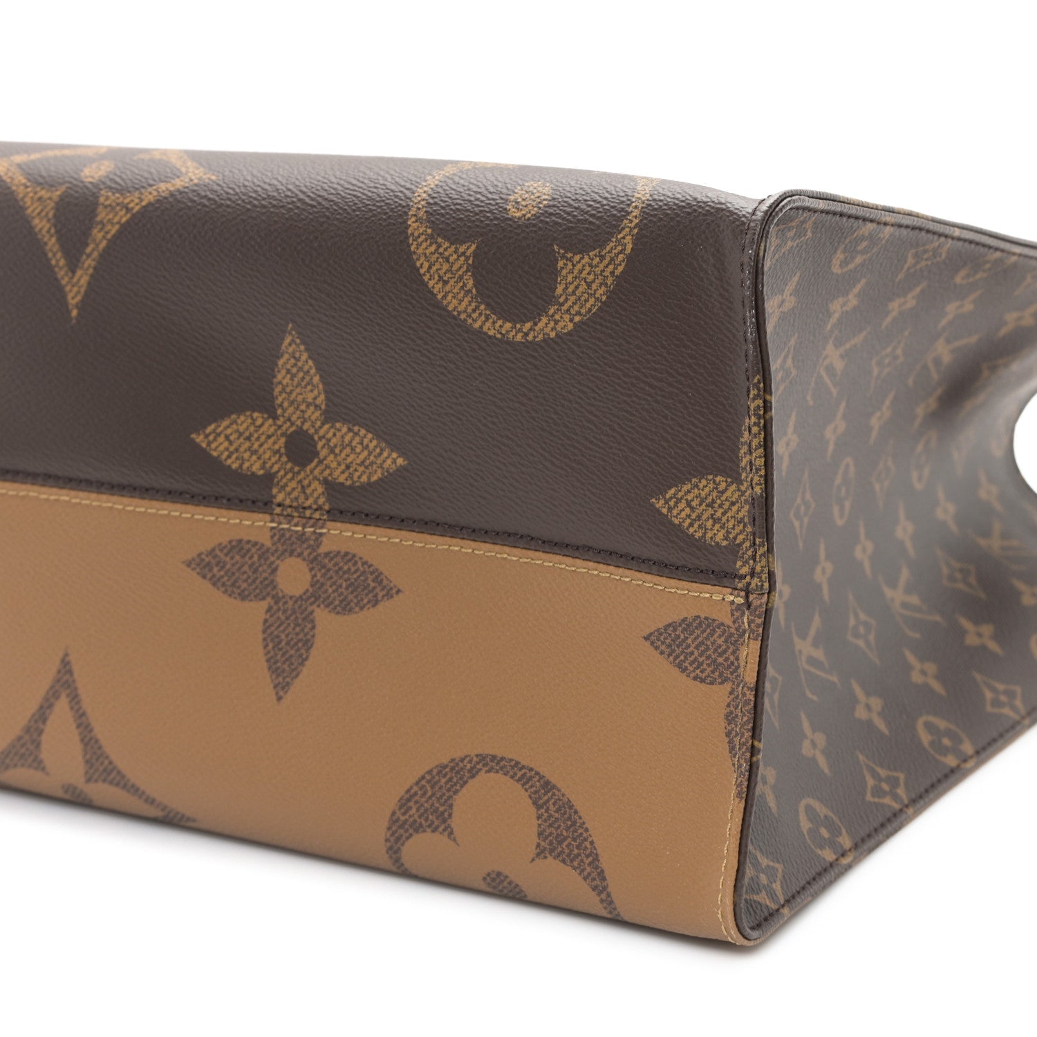 Louis Vuitton Reverse Monogram Giant Onthego GM 9 of 9