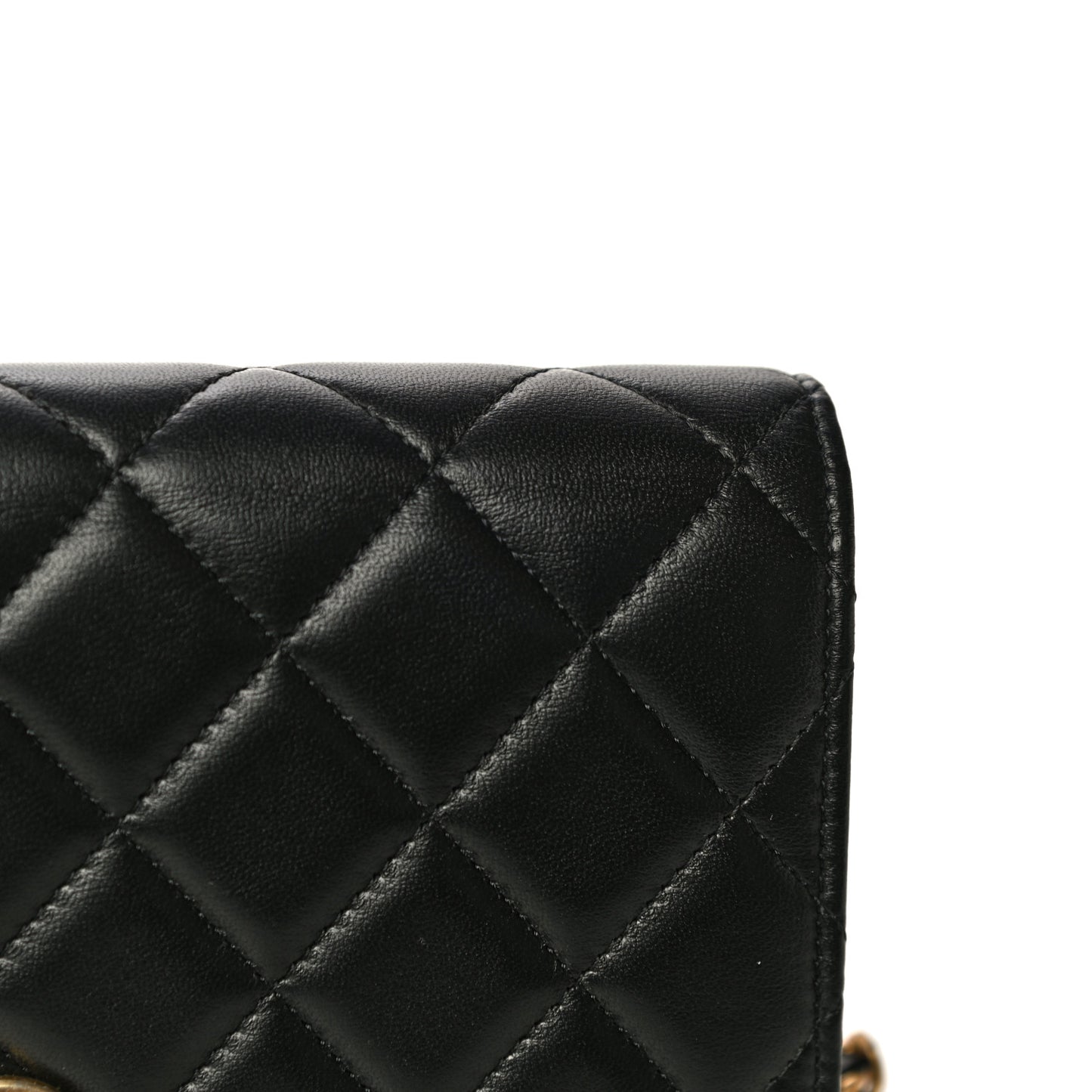 Lambskin Quilted CC Pearl Crush Wallet on Chain WOC Black
