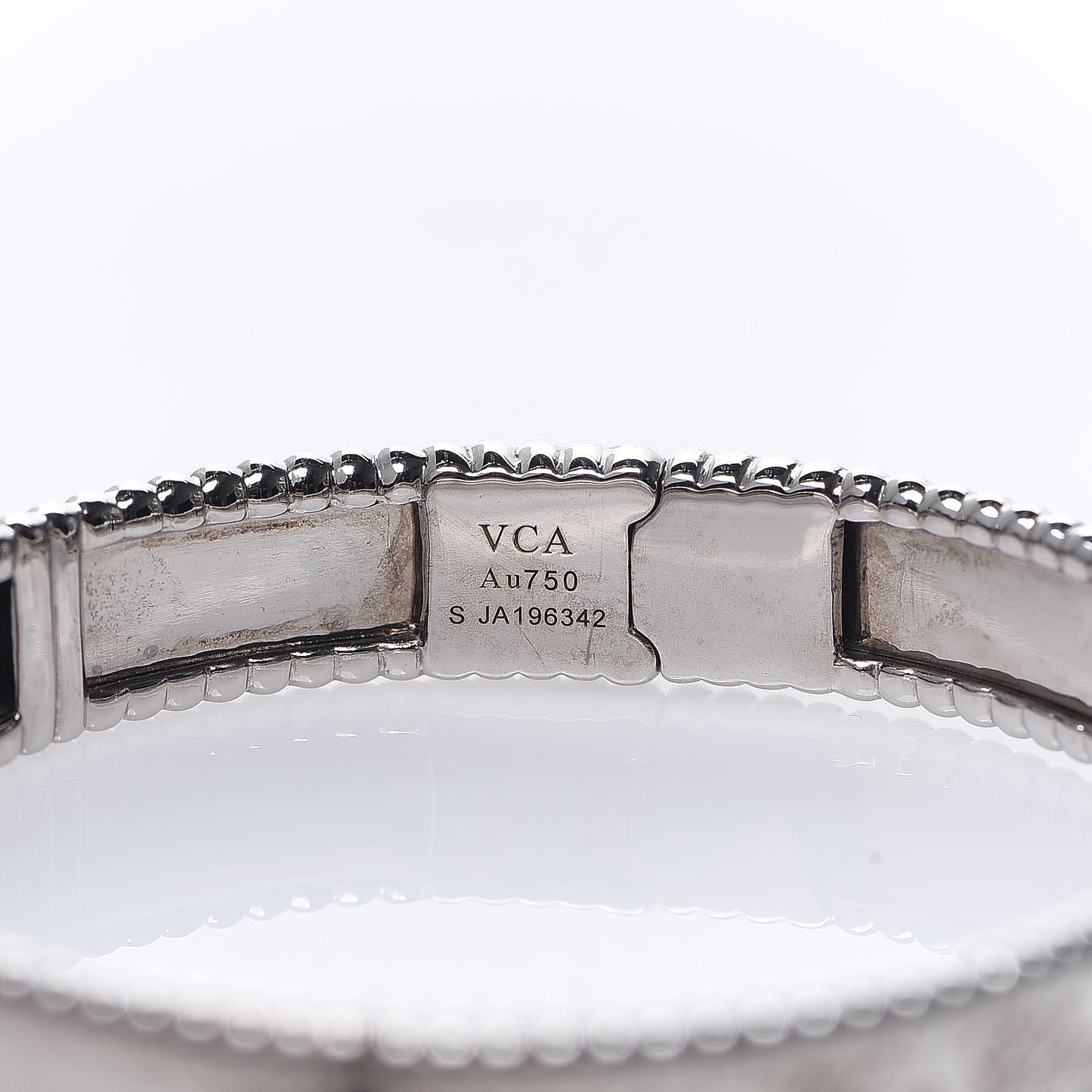 18K White Gold Perlee Signature Bangle Bracelet S