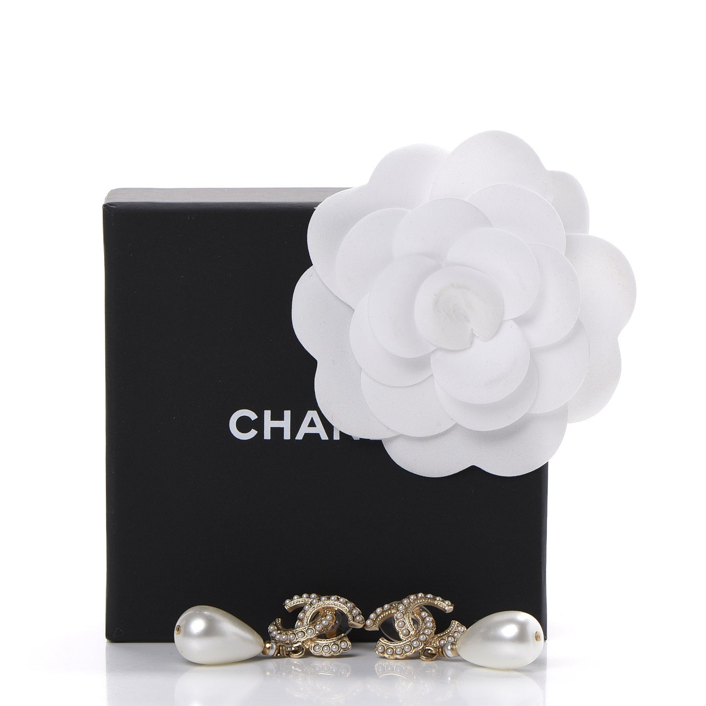 Pearl CC Drop Earrings Gold Pearly White