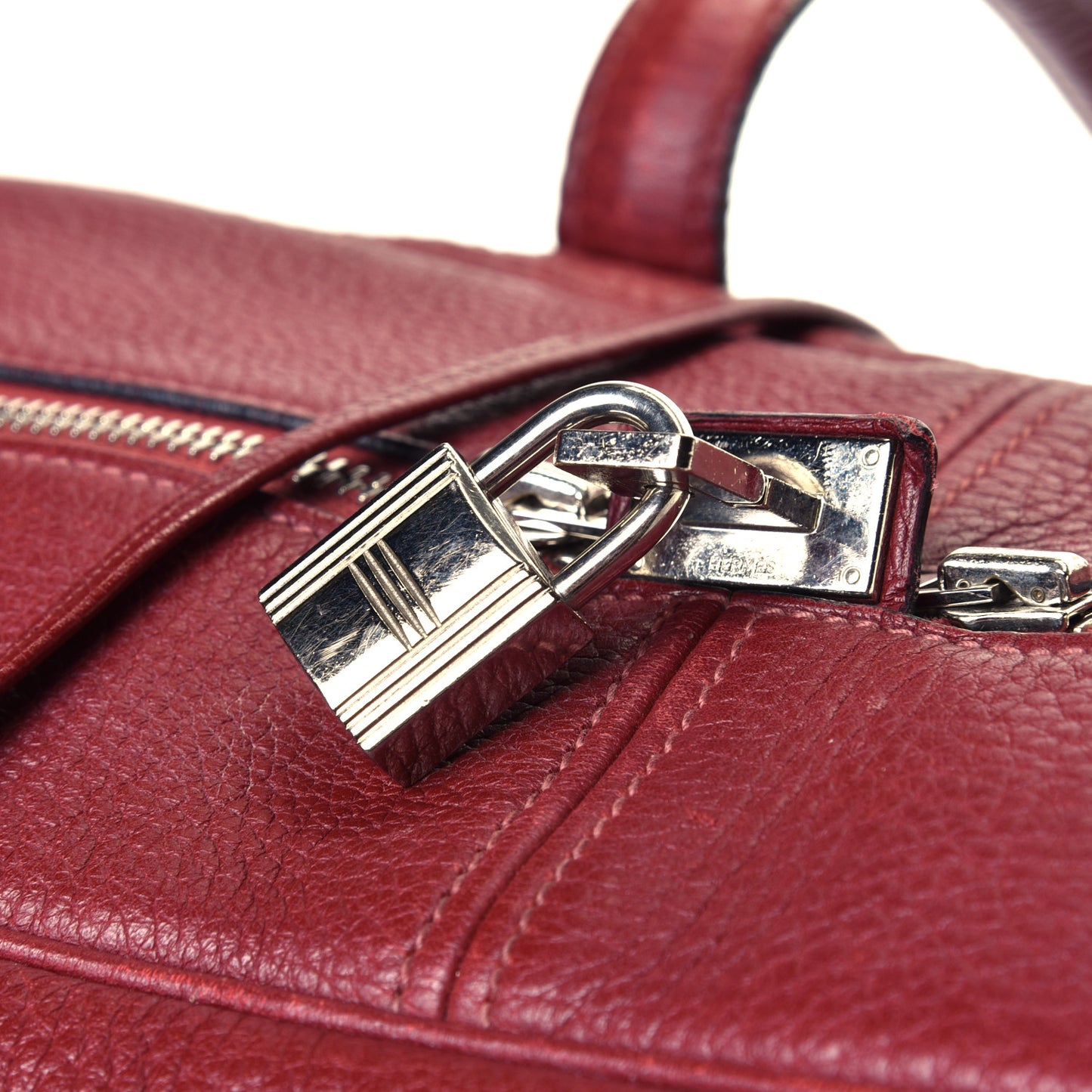 Taurillon Clemence Victoria II 35 Rouge H