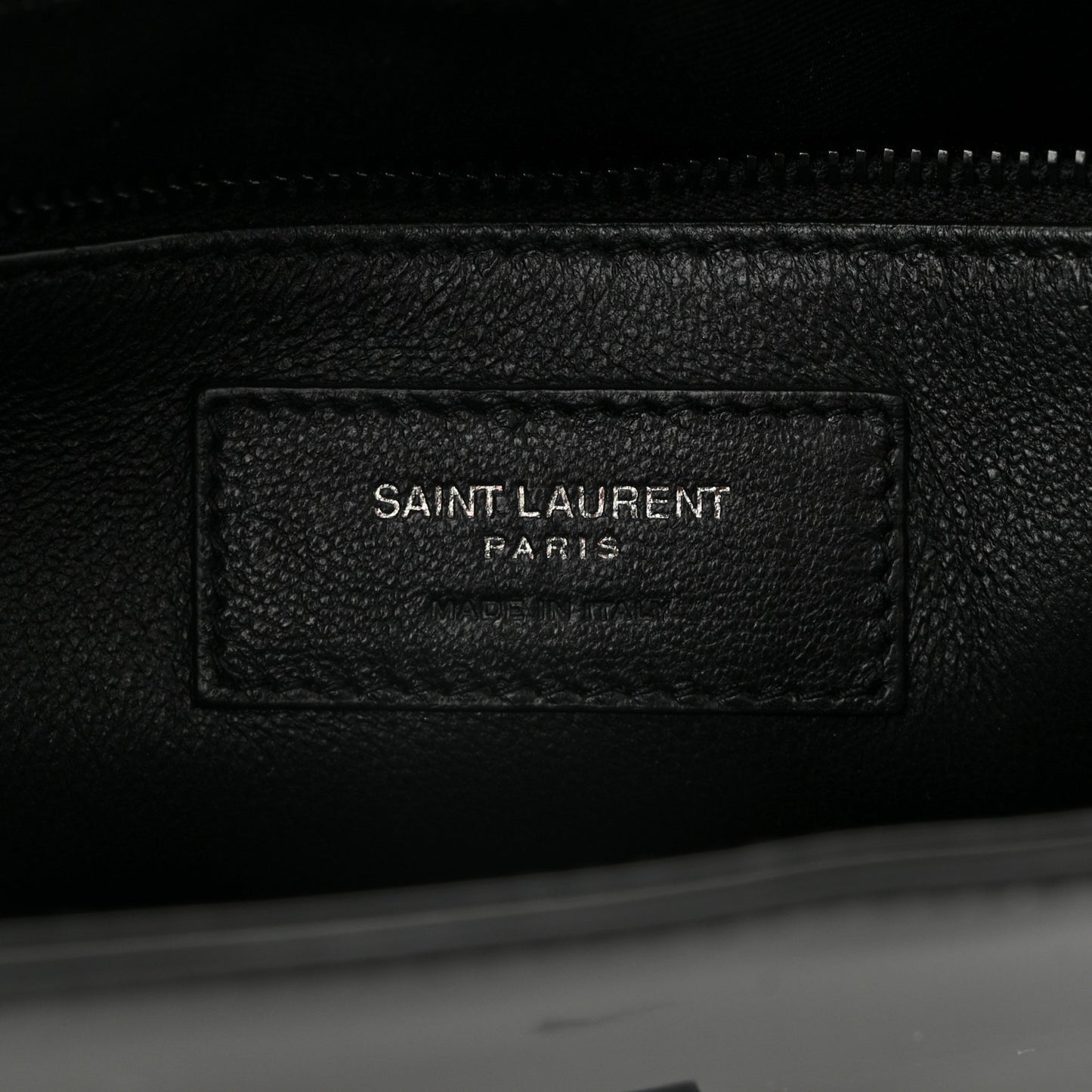 Patent Calfskin Monochrome Le 5 A 7 Hobo Black