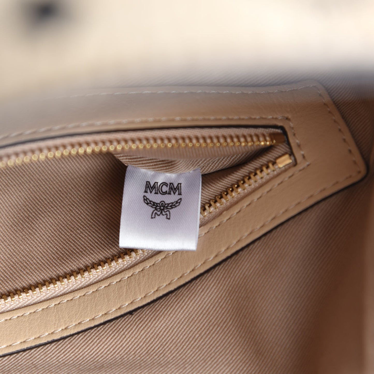 Visetos Medium Klara Hobo Beige