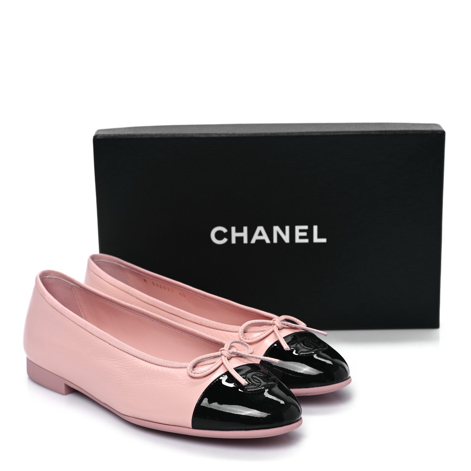 Chanel Shiny Crumpled Calfskin Patent CC Cap Toe Ballerina Flats 40 Light Pink Black 9 of 9