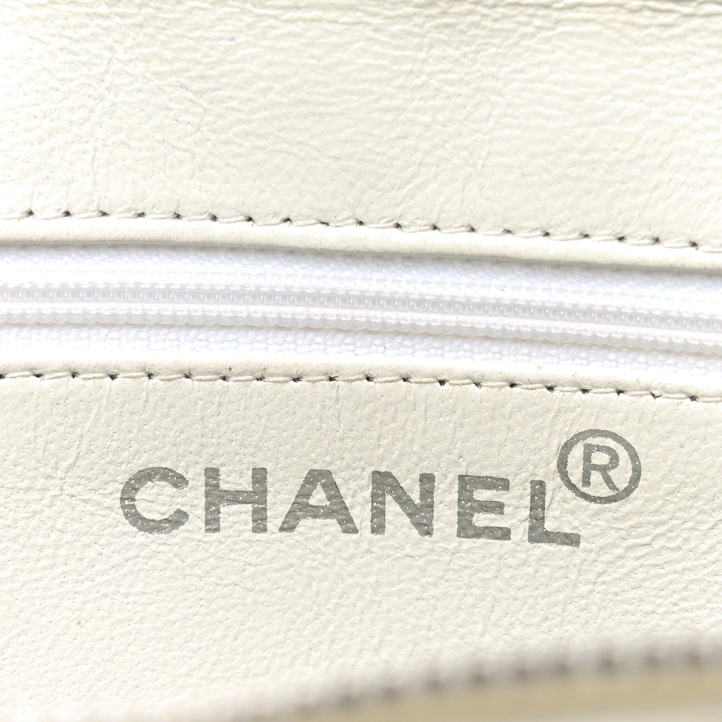 Caviar CC Shoulder Bag White