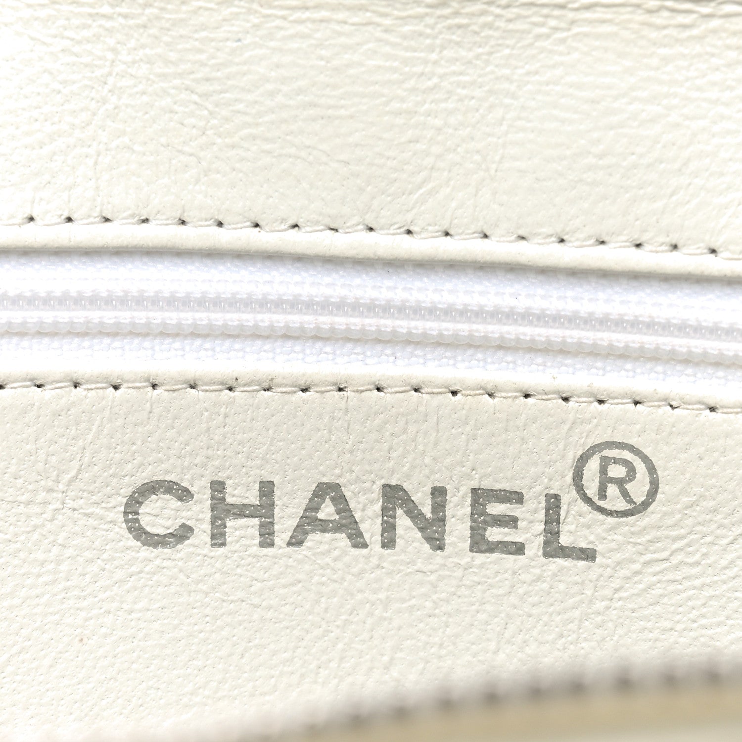 Chanel Caviar CC Shoulder Bag White 6 of 10