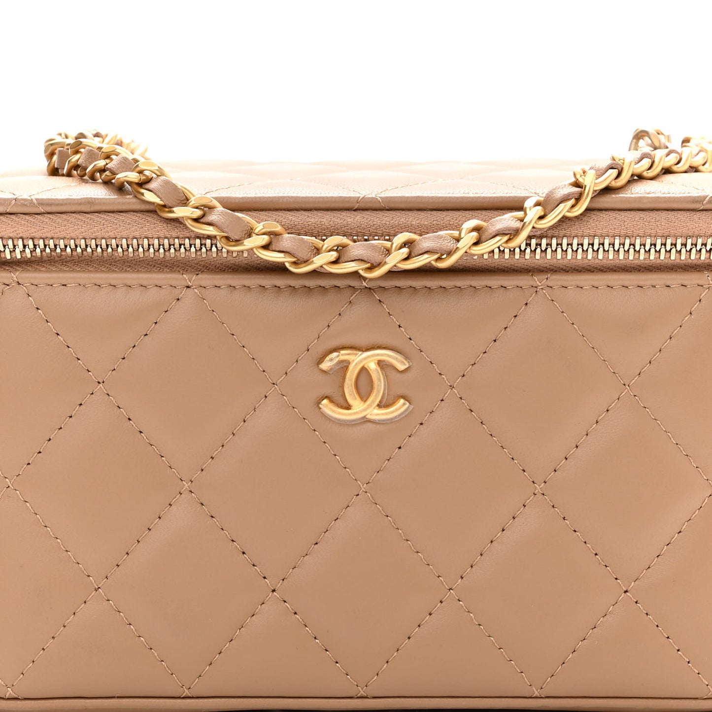 Lambskin Quilted Pearl Crush Small Vanity Case With Chain Beige