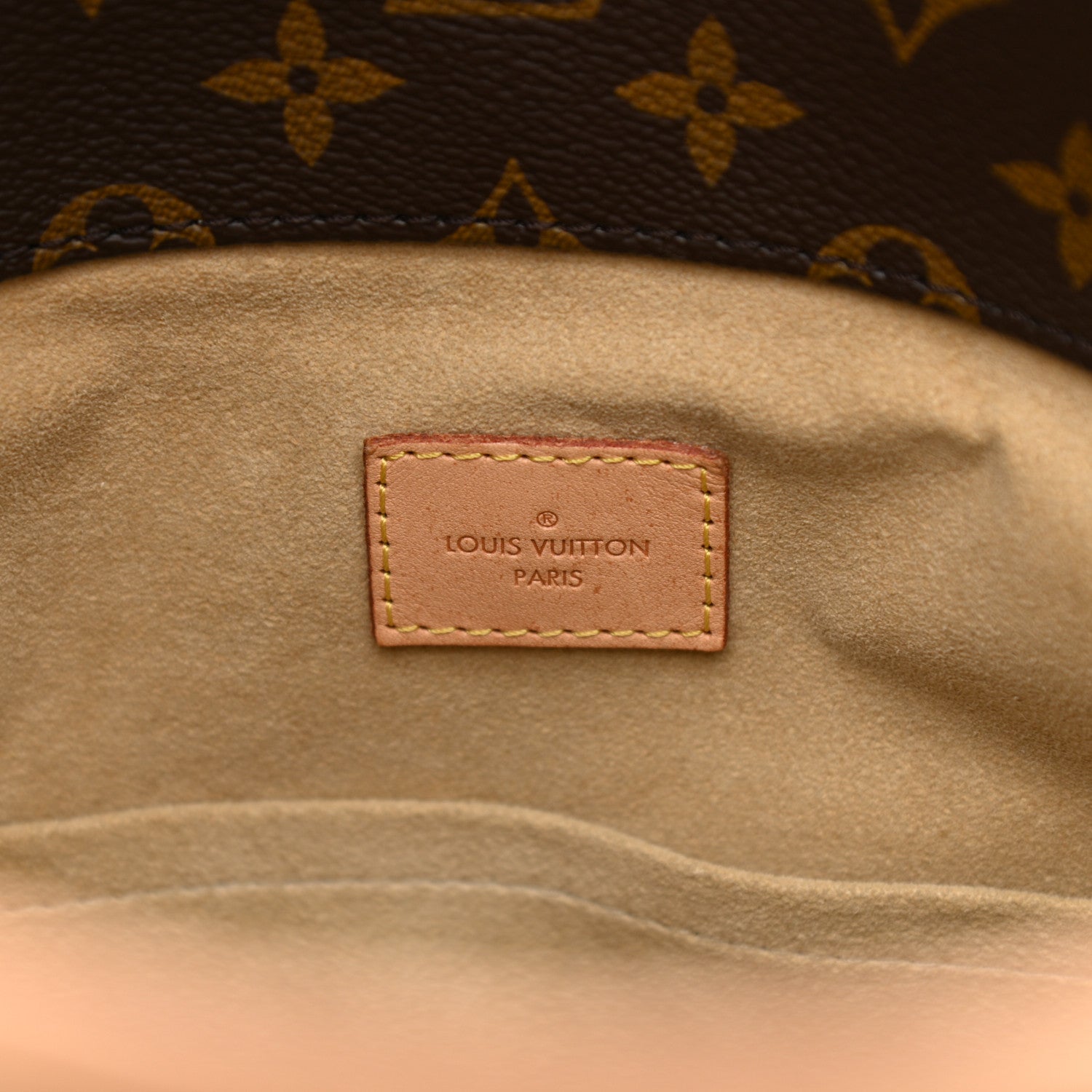 Louis Vuitton Monogram Artsy MM 6 of 9